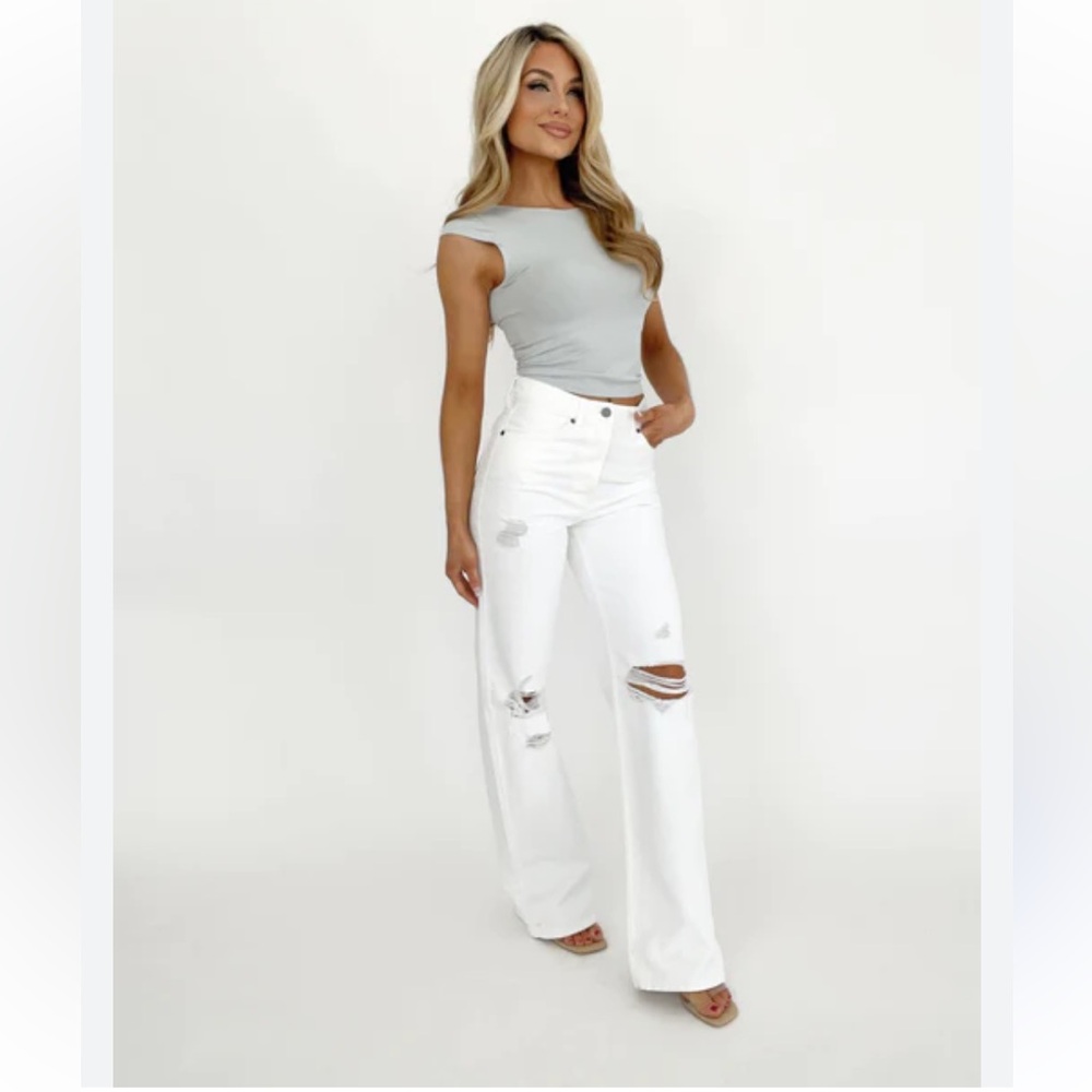 Montana Ultra High-Rise 90s Flare Jeans by Kancan Size 11/29